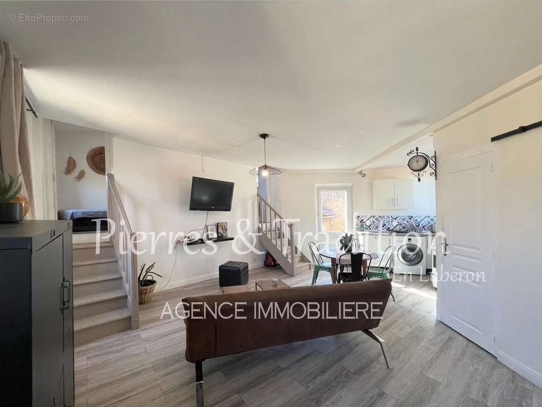 Appartement à APT