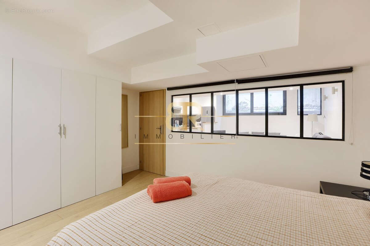 Appartement à PARIS-3E