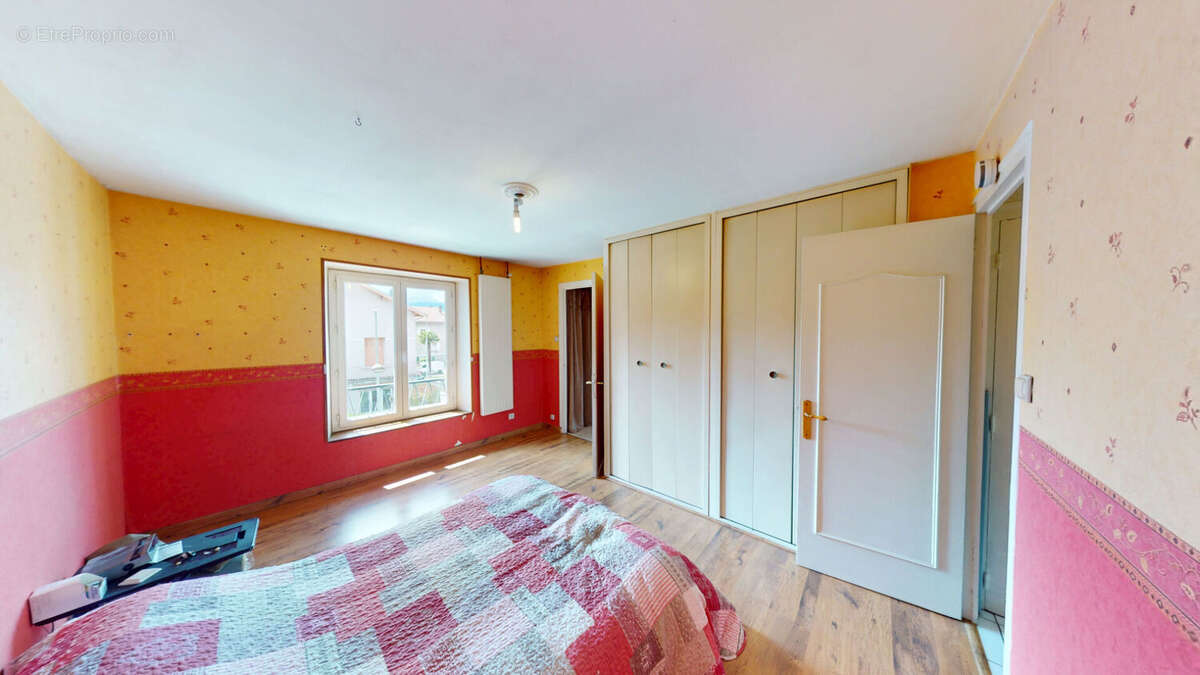 Appartement à DOMENE