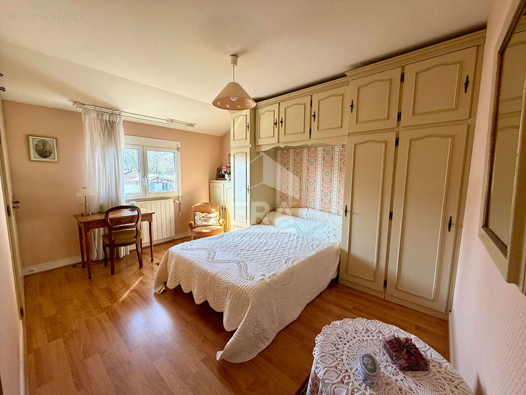 Maison à VILLENAVE-D'ORNON