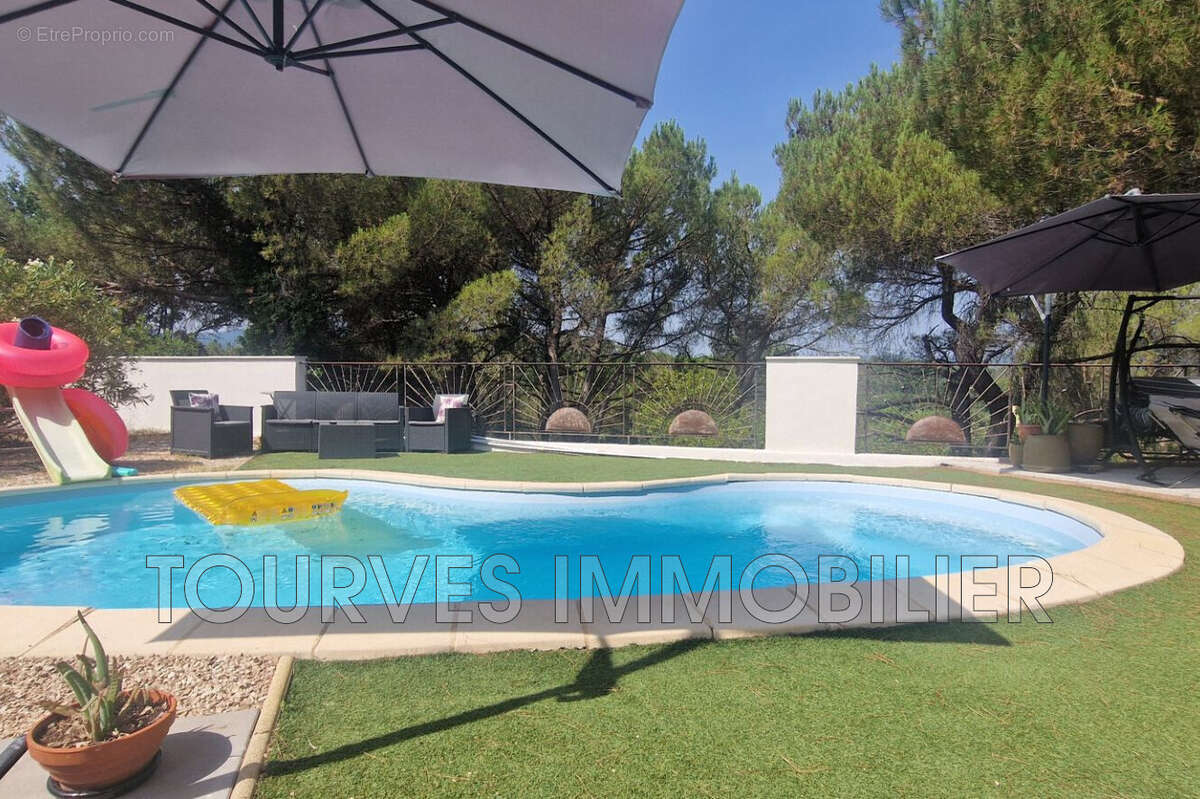 Maison 186 m² à Tourves  - photo 4