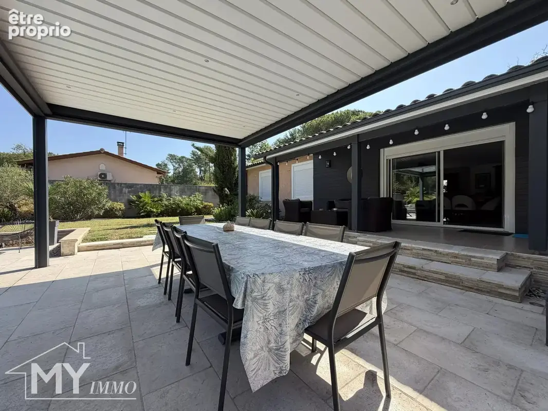 LA FORCE : Maison de 185 m² avec 5 chambres, jardin et piscine. - photo 22