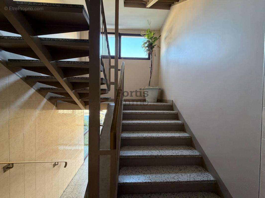 Vitry sur seine  - quartier centre ville - 4 pieces  - 70m2 - photo 11