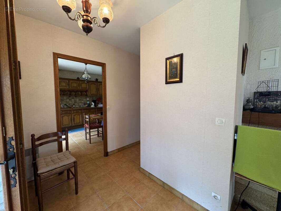 Maison indépendante au calme avec terrain boisé proche commerces - photo 10