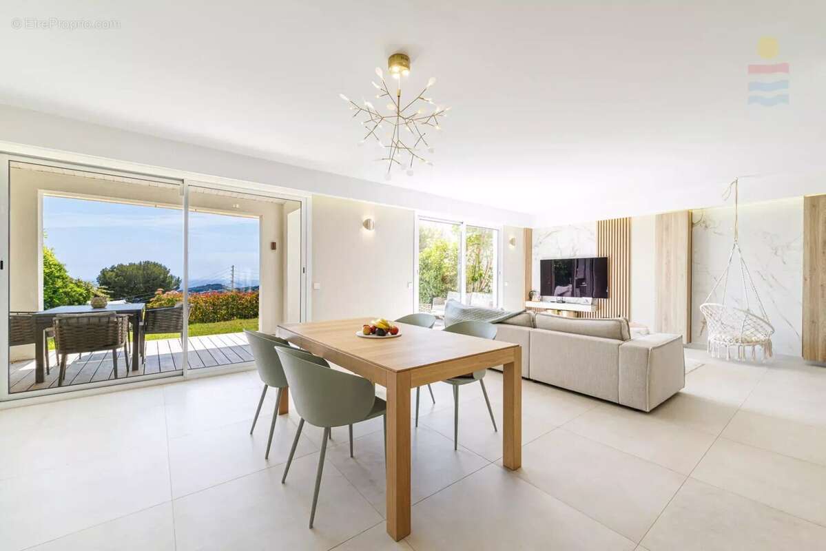 Appartement à VILLEFRANCHE-SUR-MER