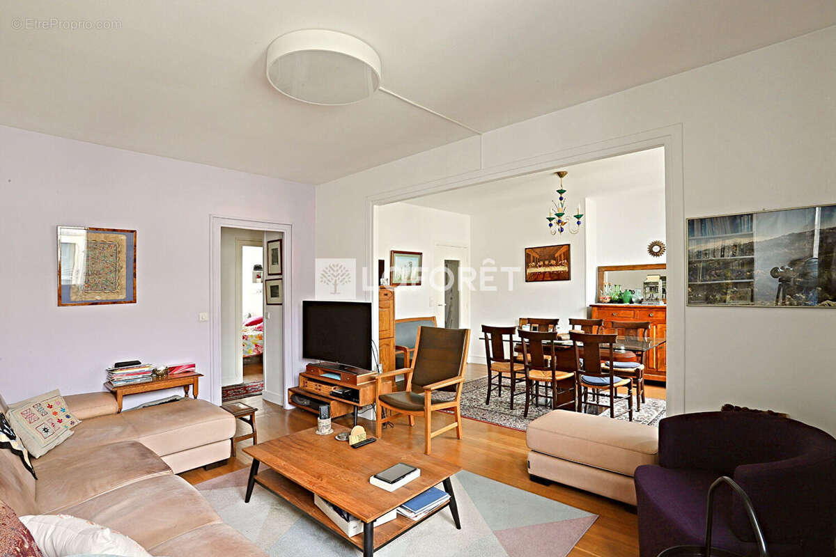 Appartement à PARIS-14E