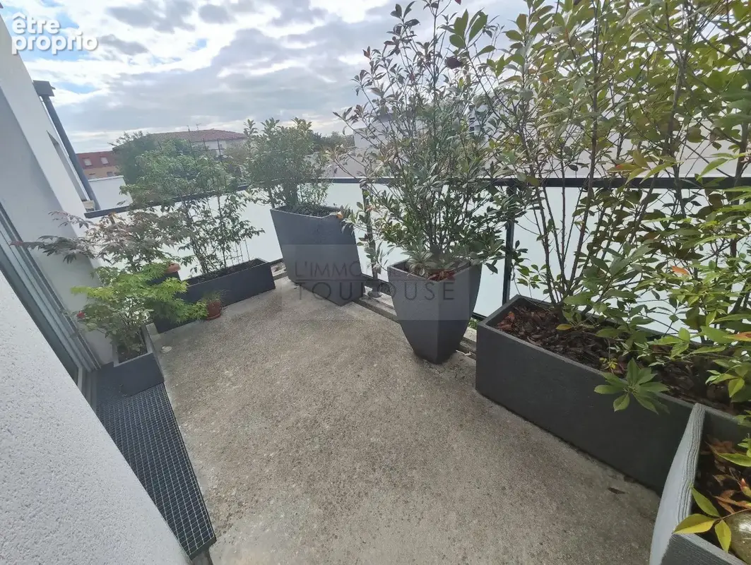 Toulouse  t2 avec grand balcon et parking - photo 3