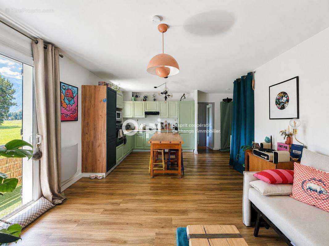 Appartement à GRIGNON
