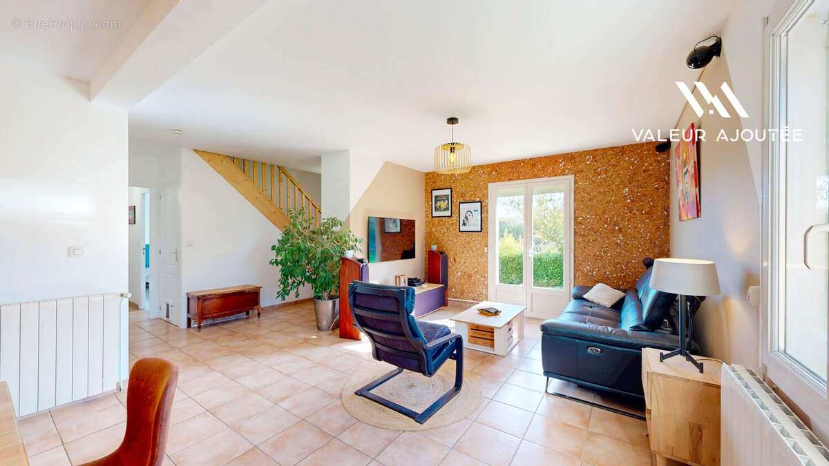 Maison à SALIGNAC-EYVIGUES