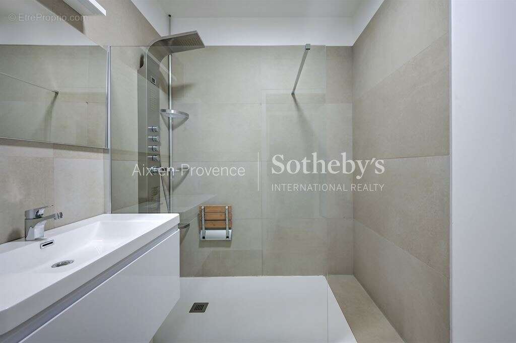 Appartement à AIX-EN-PROVENCE