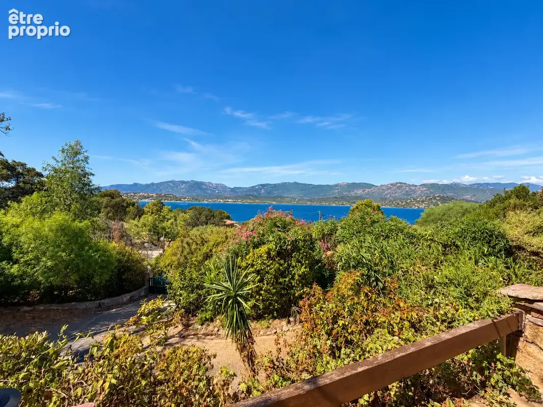 Porto-vecchio   belle villa au calme avec vue mer et environnement verdoyant - photo 2