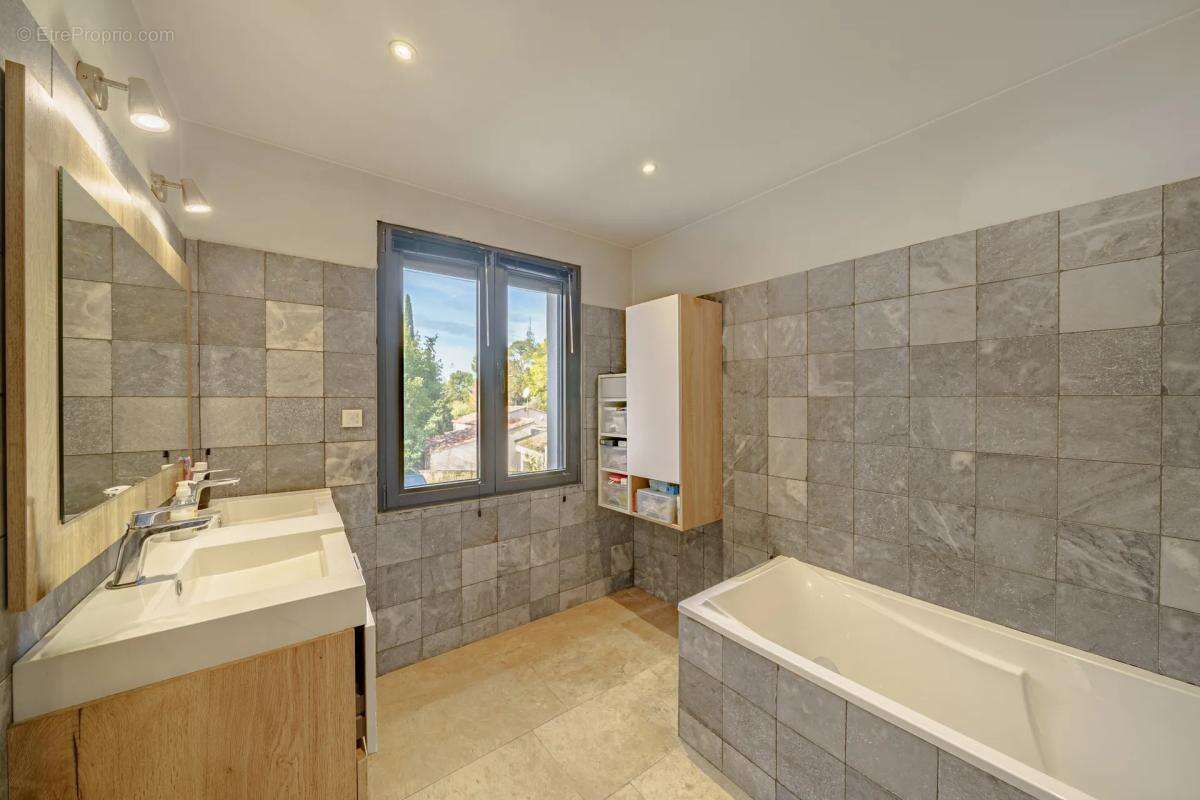 Maison à AIX-EN-PROVENCE