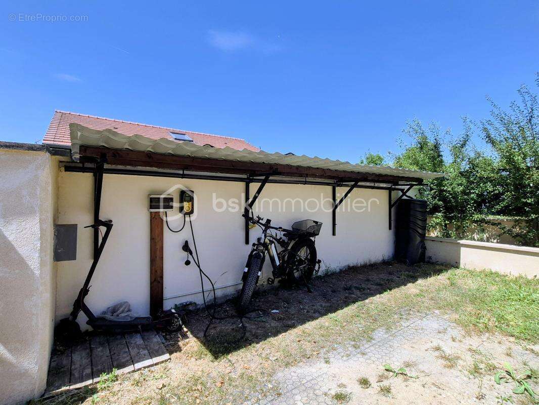 Charmante maison non mitoyenne de 135 m², 6 pièces, 4 chambres, quartier mont-valérien – dpe b - photo 14