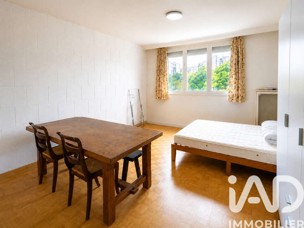 Photo 3 - Appartement à LE KREMLIN-BICETRE