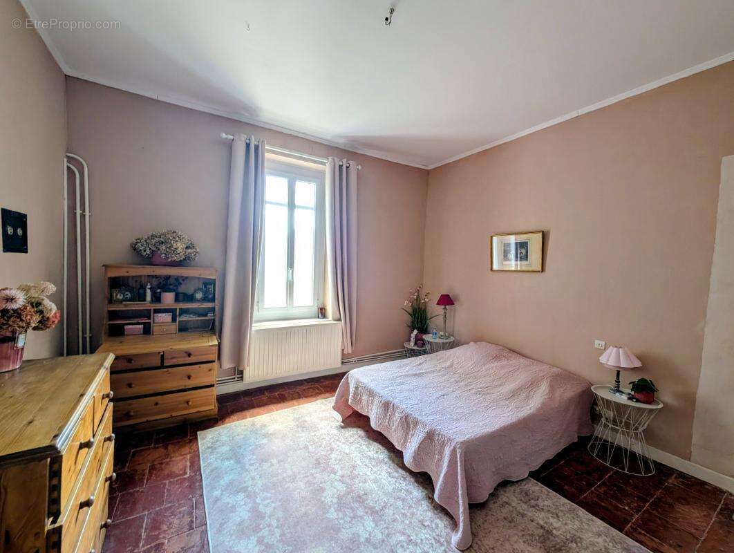 Maison à NISSAN-LEZ-ENSERUNE
