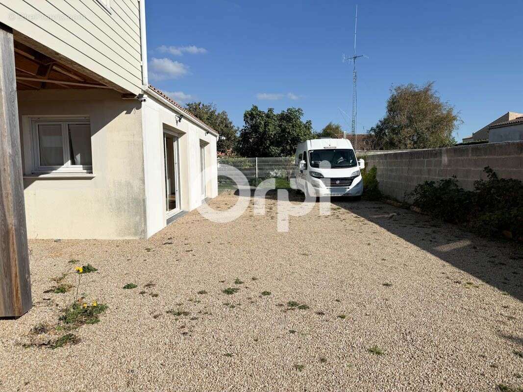 Maison à SAINT-ROGATIEN