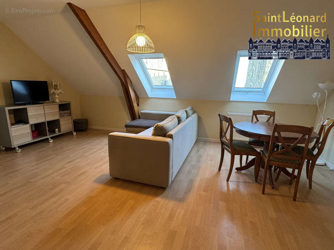 Appartement à FOUGERES