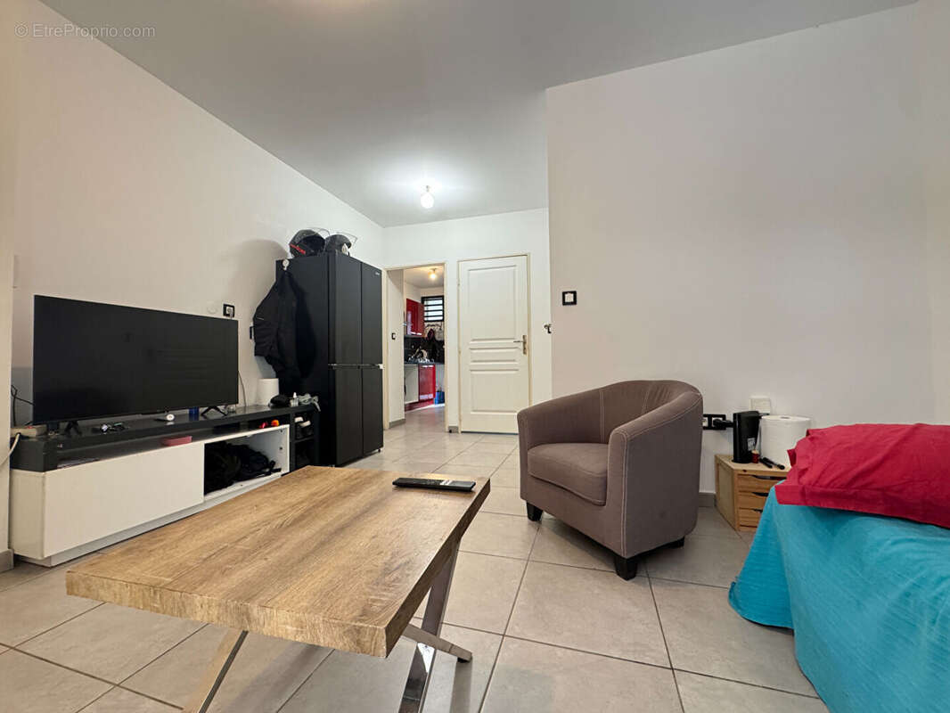A VENDRE - Saint-Denis centre-ville - Appartement T2 avec jardin proche du Jardin de l'Etat - photo 6