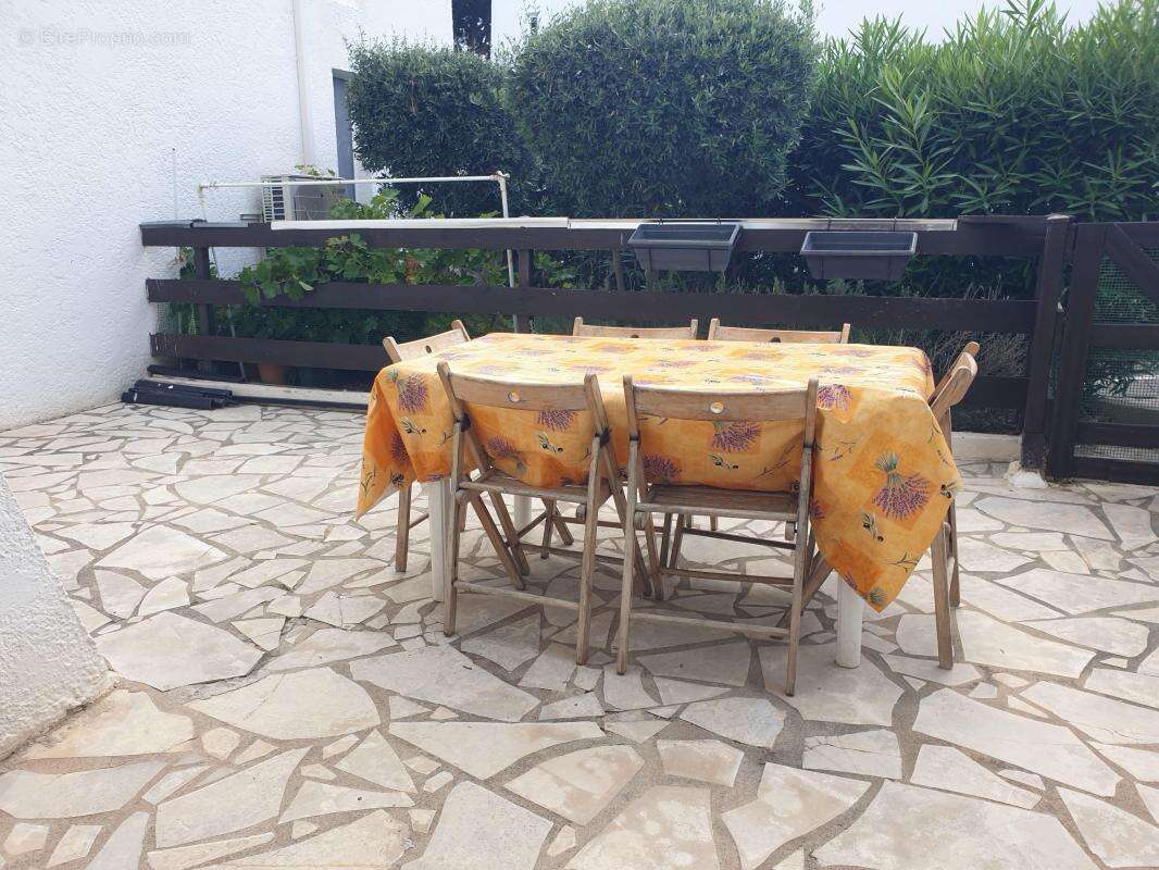 Studio A Vendre avec une terrasse de 20 m² et place de stationnement - photo 2