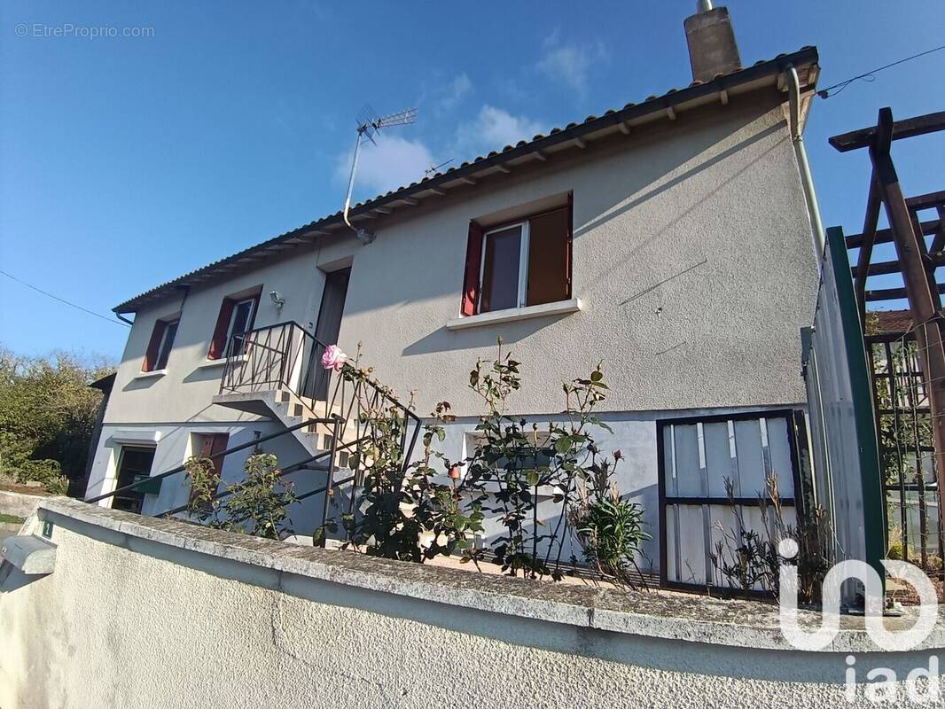 Photo 1 - Maison à SAINT-VARENT