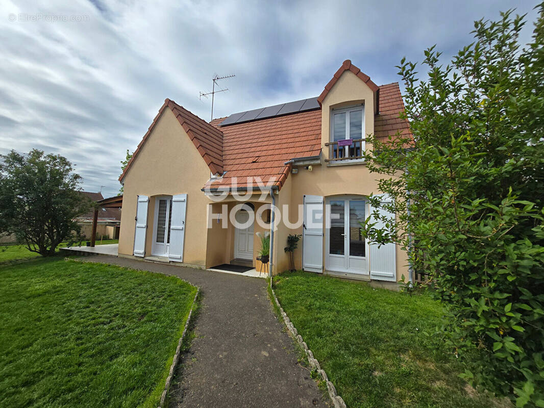 Maison à MILLY-LA-FORET