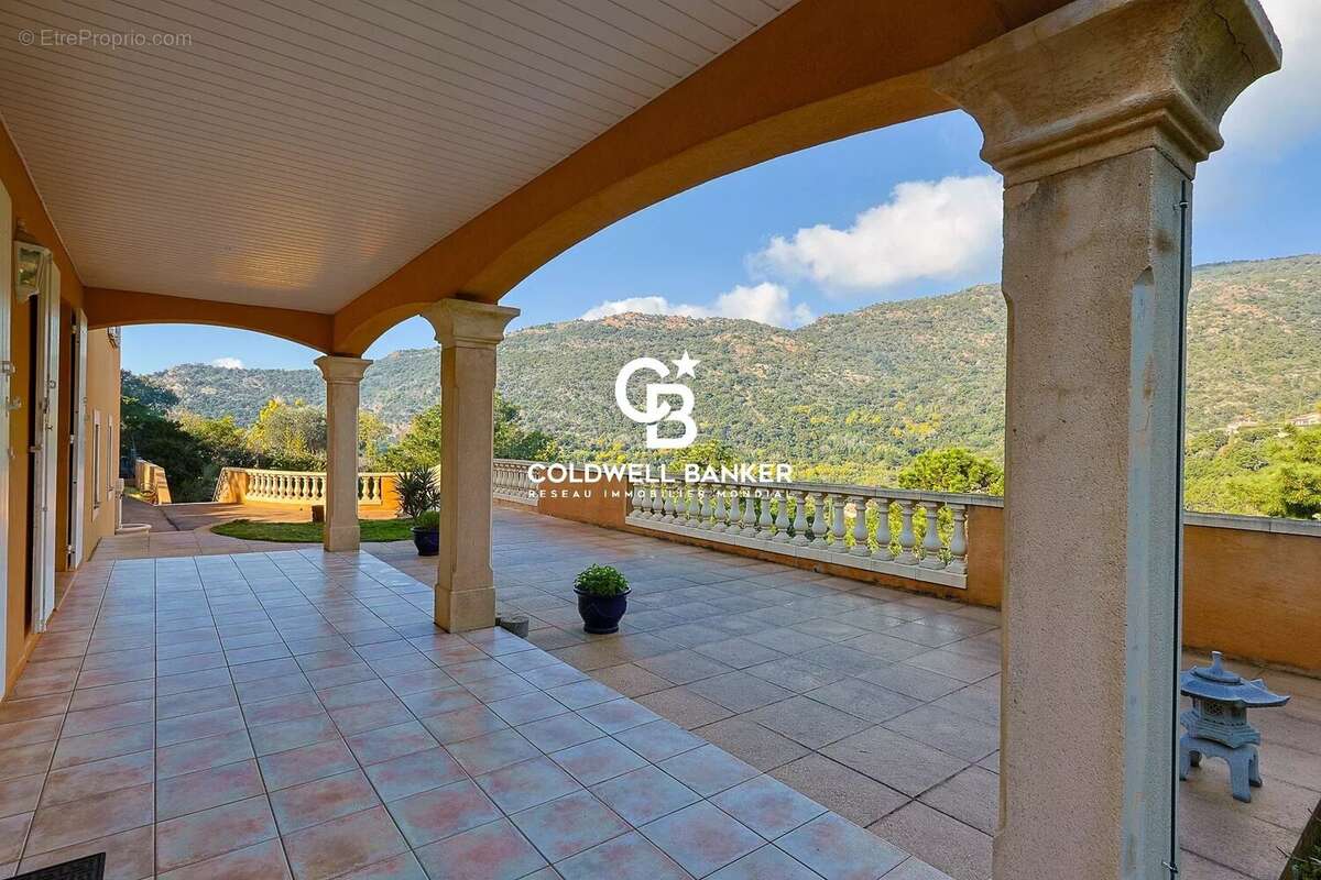 Maison à RAYOL-CANADEL-SUR-MER