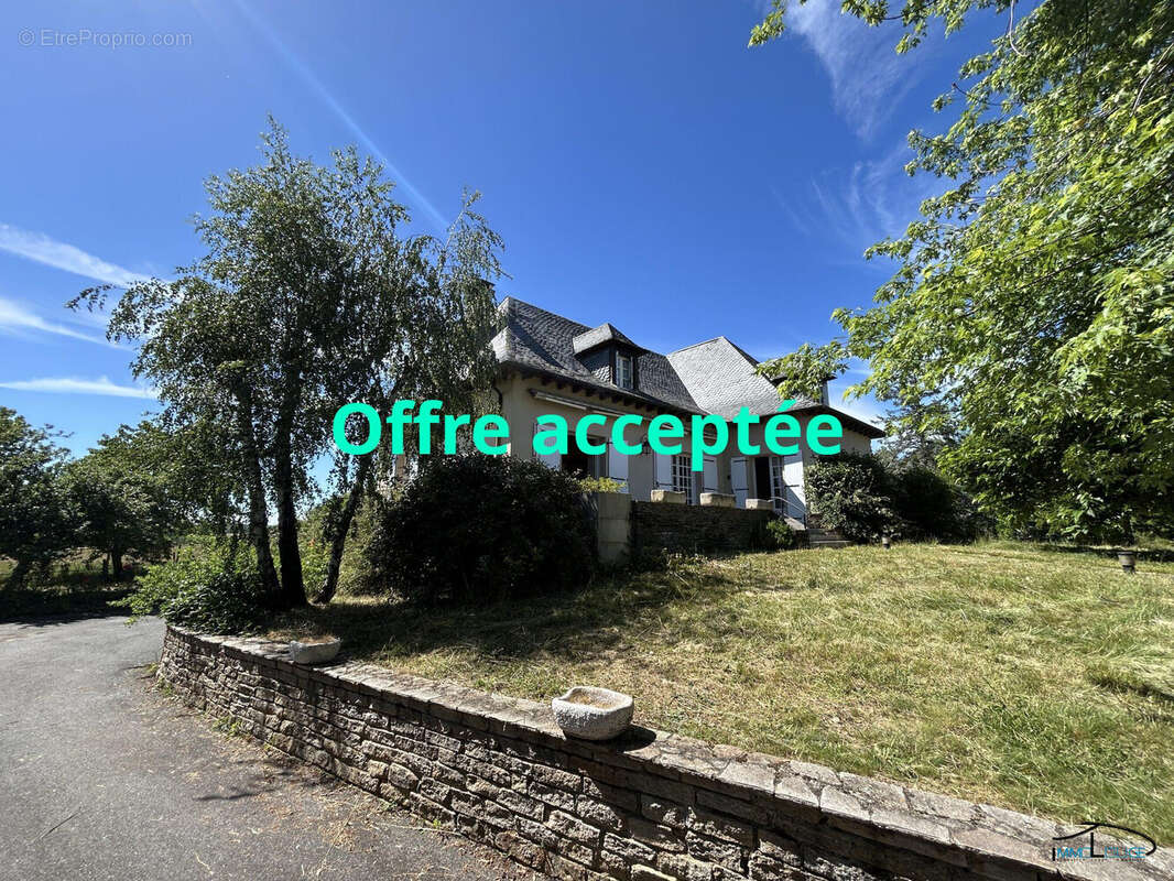 Maison à PRIVEZAC