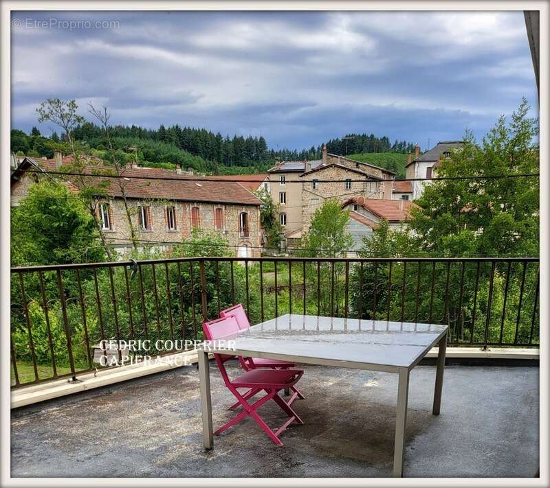 Maison à vendre 13 pièces LA MONNERIE LE MONTEL (63) - photo 5