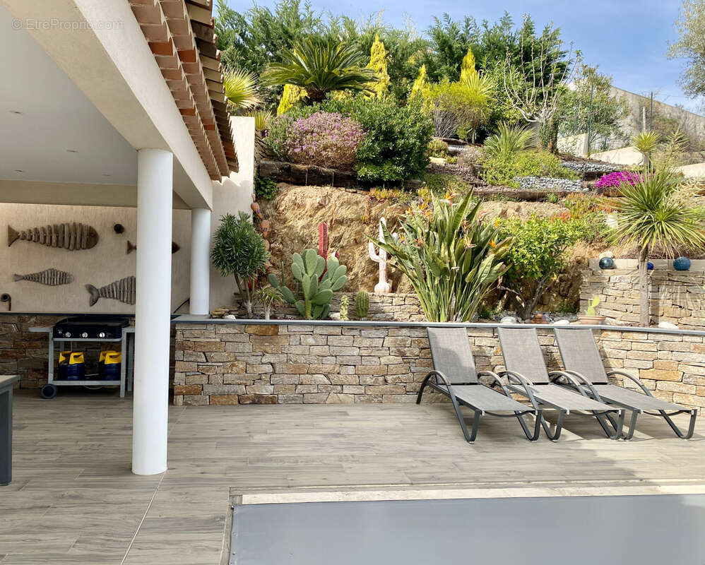 Maison à LA LONDE-LES-MAURES