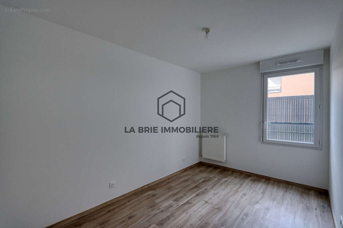Appartement à EMERAINVILLE