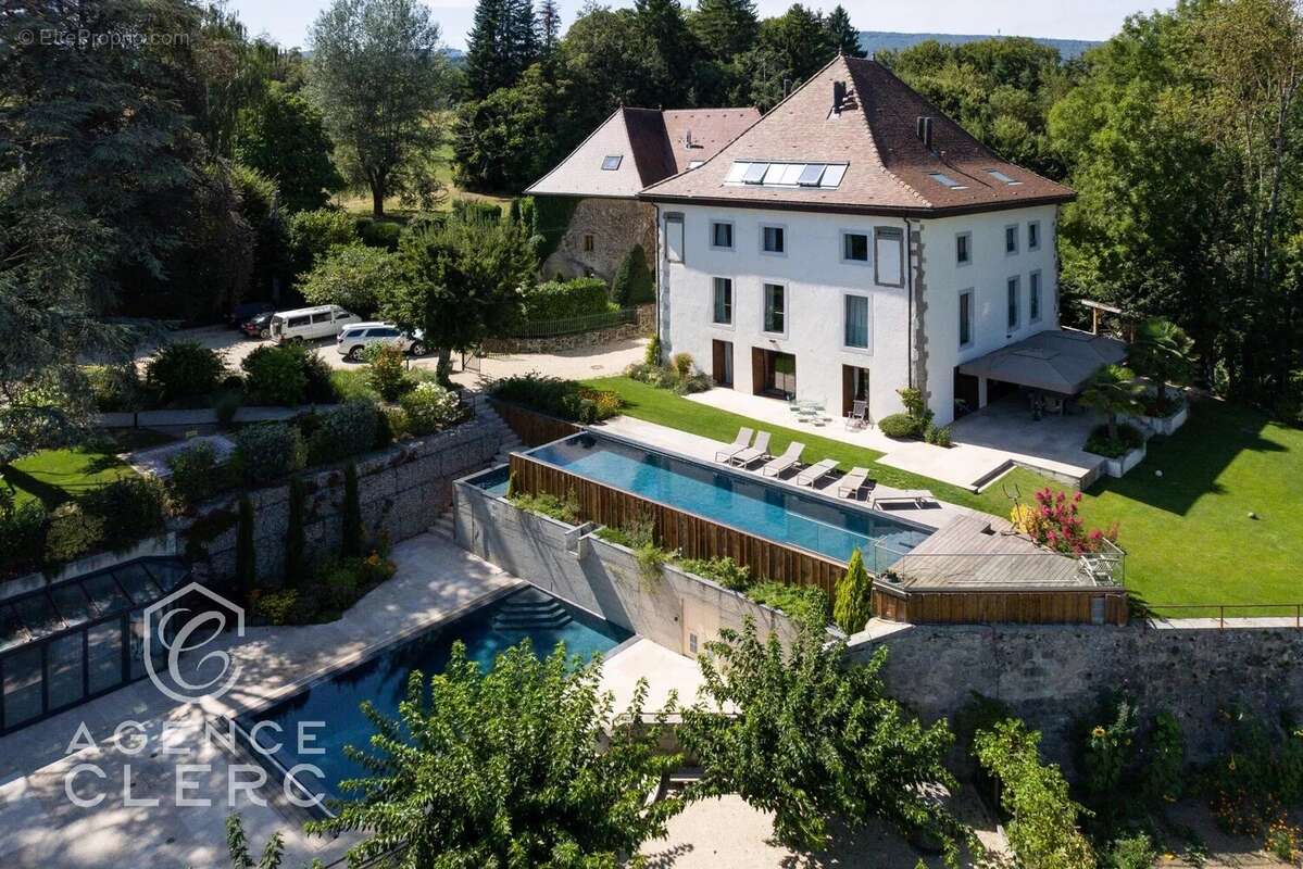 Maison à PERS-JUSSY