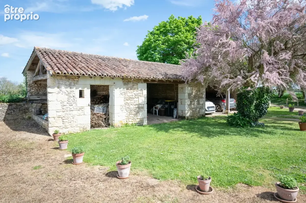 Logis avec parc boisé thurageau - photo 17