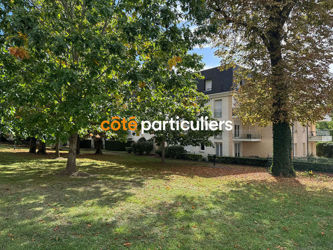 Appartement à SAINT-JEAN-DE-LA-RUELLE