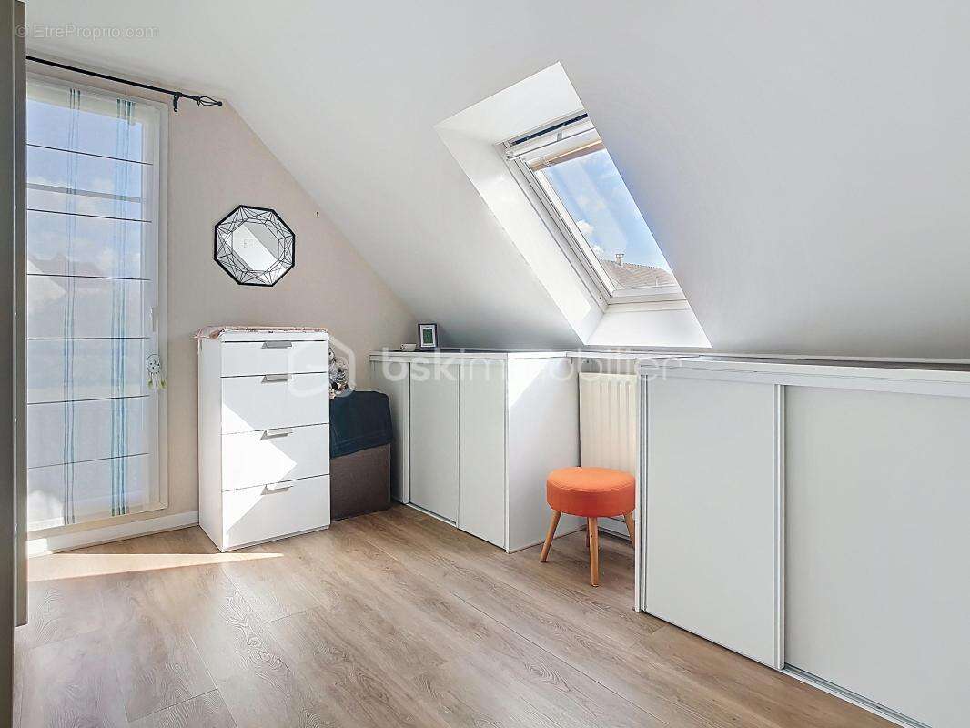 Maison à CHAMPS-SUR-MARNE