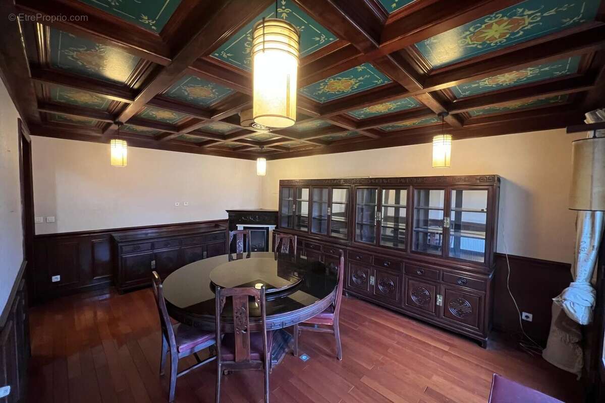 Maison à SAINT-MAUR-DES-FOSSES