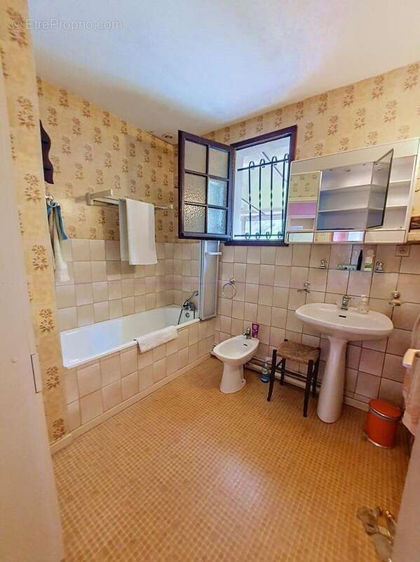 Maison 153 m² à Artigues-Pres-Bordeaux  - photo 9