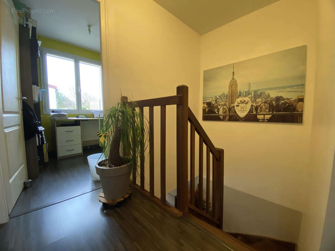 Maison à BRUAY-LA-BUISSIERE