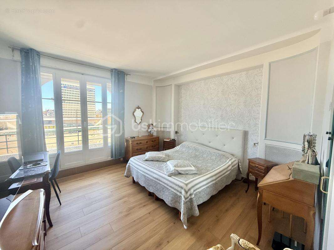  Appartement 5 pièces – 86 m² – Centre-ville de Rennes VUE A 180° Au 6ᵉ étage avec ascenseur - photo 13