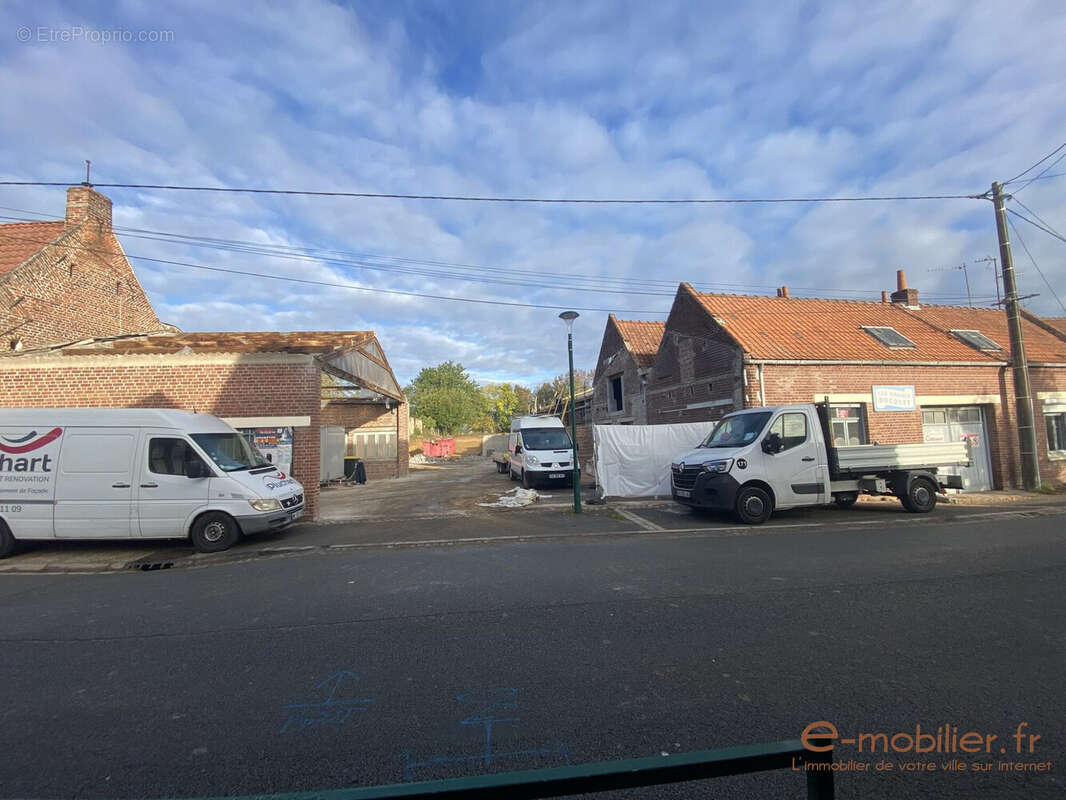 Terrain à MONCHEAUX