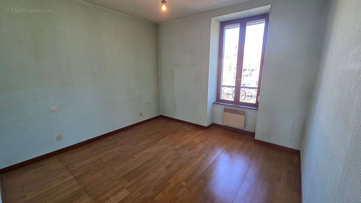 Appartement à BELLEGARDE-SUR-VALSERINE
