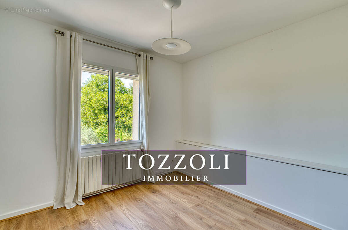 Maison spacieuse 7 pièces 215 m2 à Saint Georges d'Espéranche - photo 16