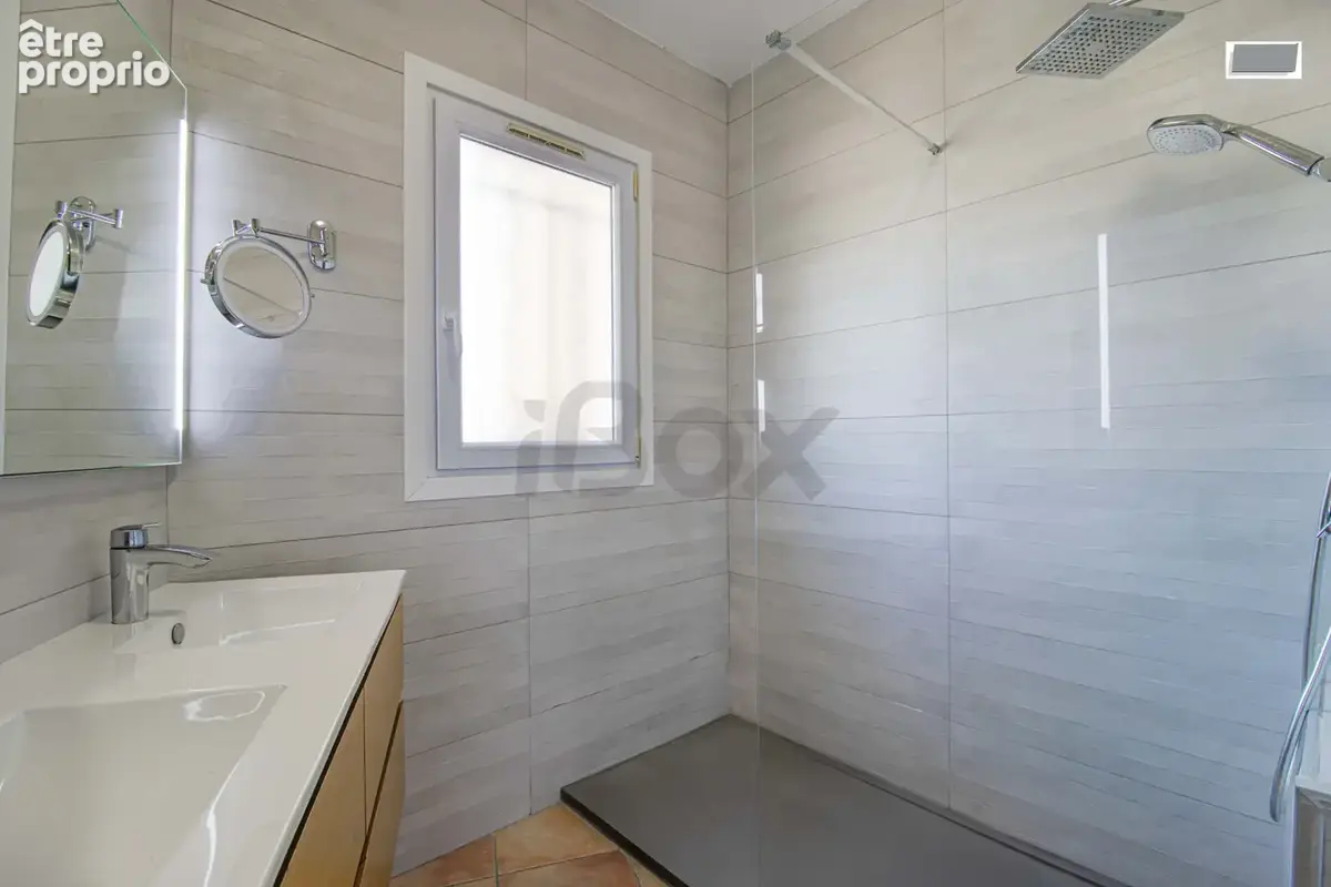 SANARY SUR MER, maison de 112m2 idéalement située - photo 16