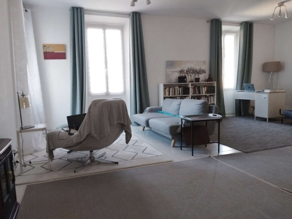 Appartement à HYERES