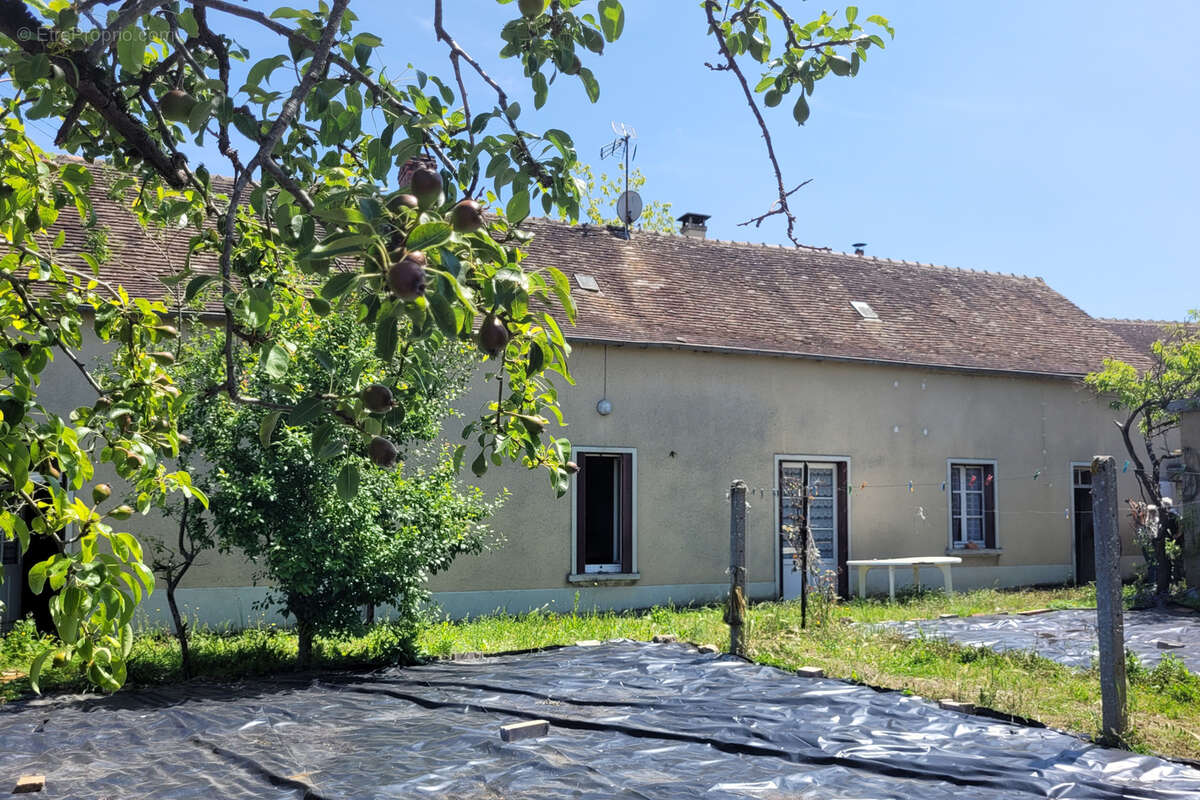 Maison à PRECIGNE