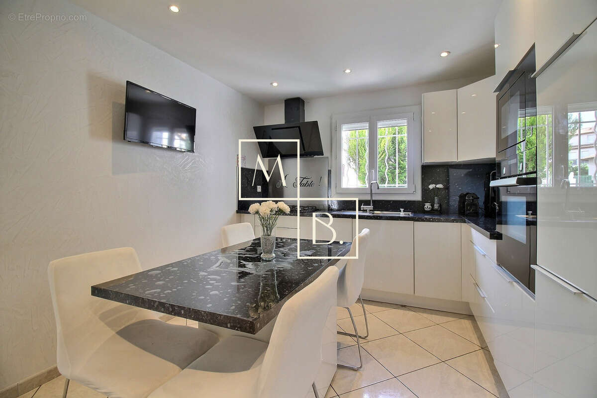 Montpellier Village, maison 6 pièces de 130m2 avec 4 grandes chambres, terrasse et piscine. - photo 10