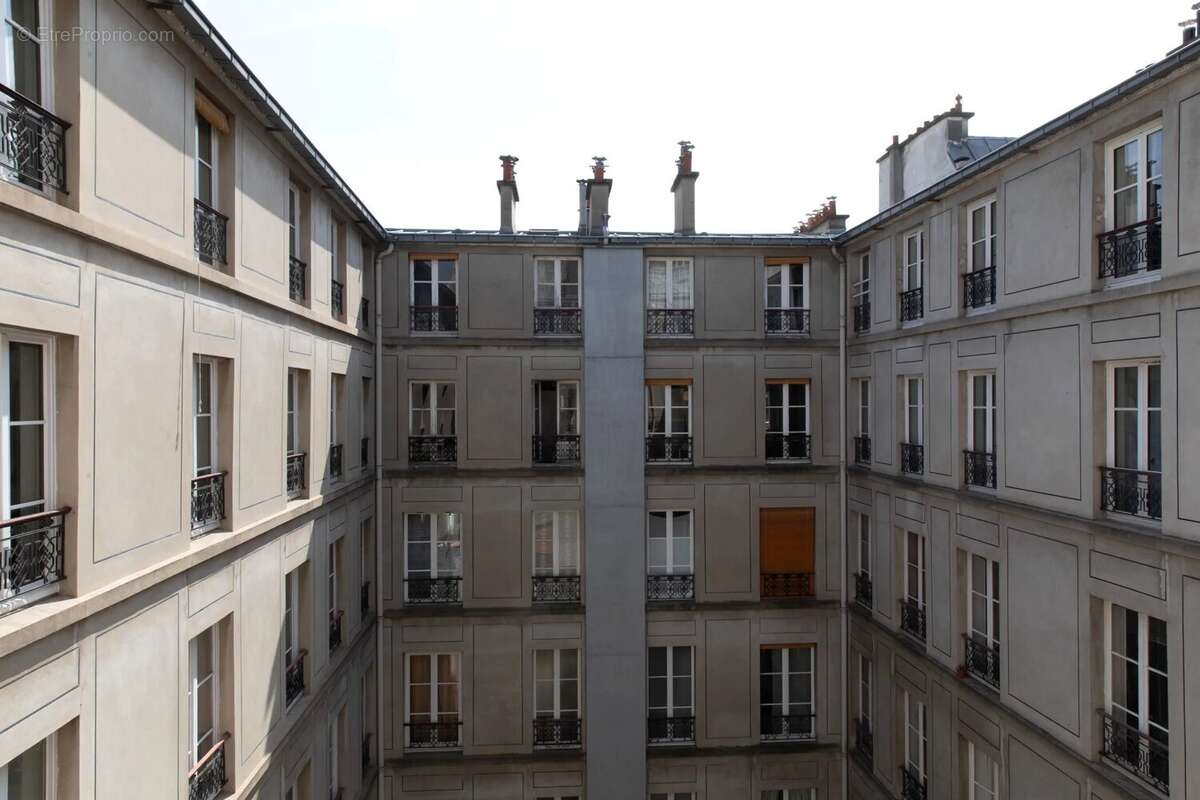 Appartement à PARIS-7E