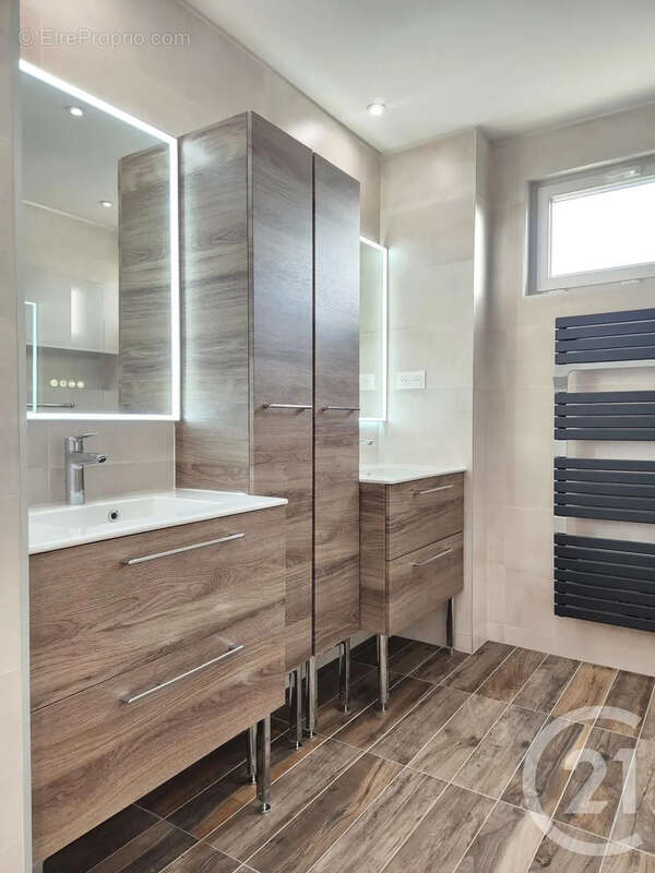 Appartement à SAINT-FONS