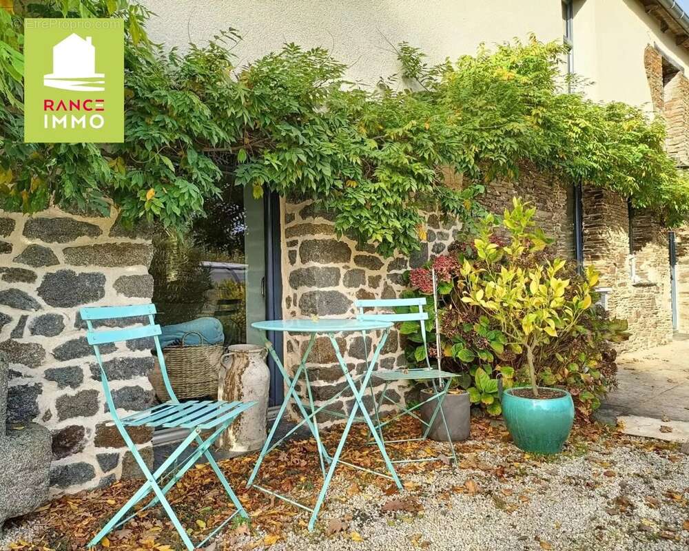 Maison à PLEUGUENEUC