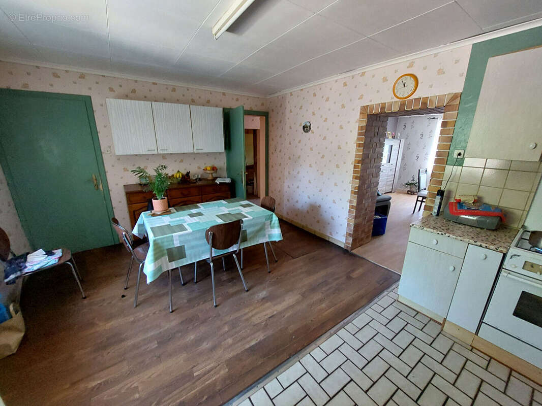 Maison à METAIRIES-SAINT-QUIRIN