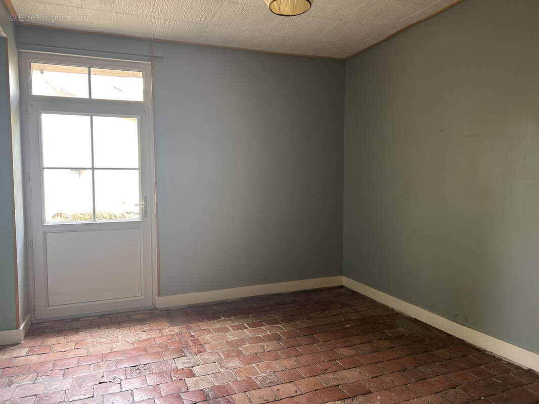 A VENDRE - Maison 5 pièces avec jardin et dépendances à Prissac - photo 15